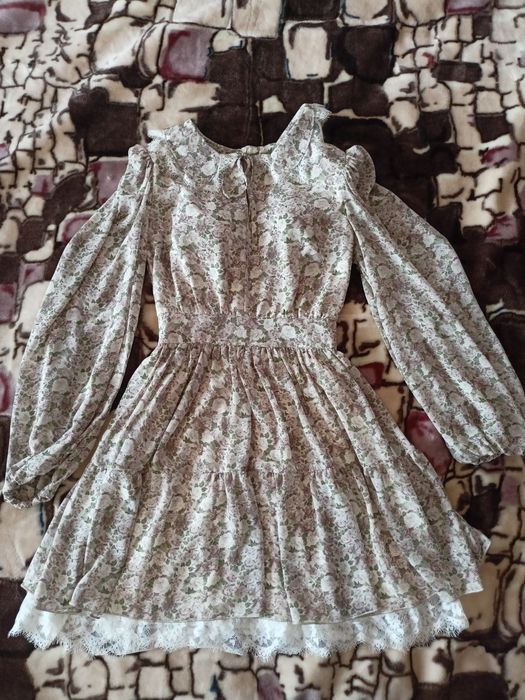 Платье празничное