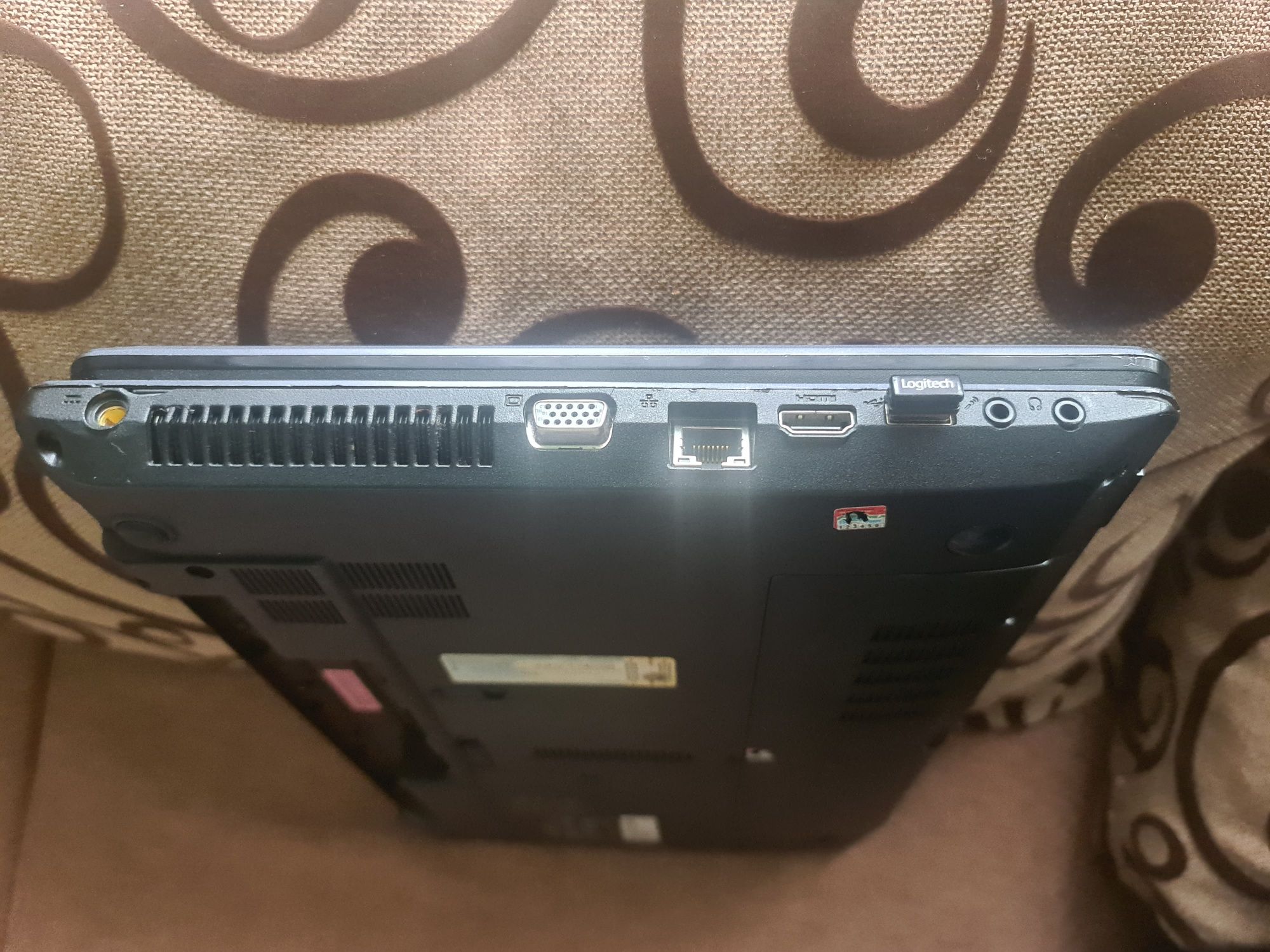 Acer travel mate 5335 4gb/ 200gd