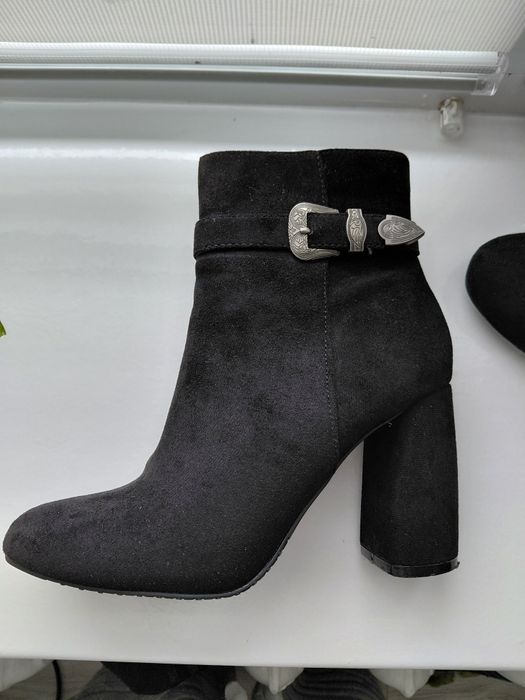 Ботінки , 37 р. Замш