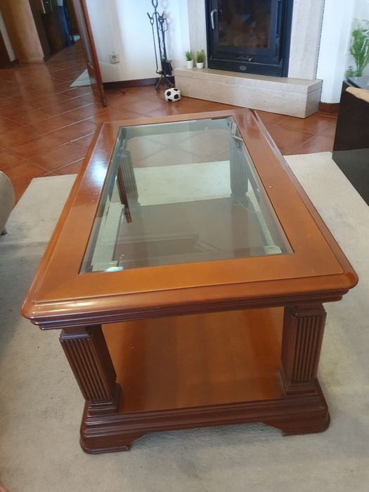 Mesa sala usada.