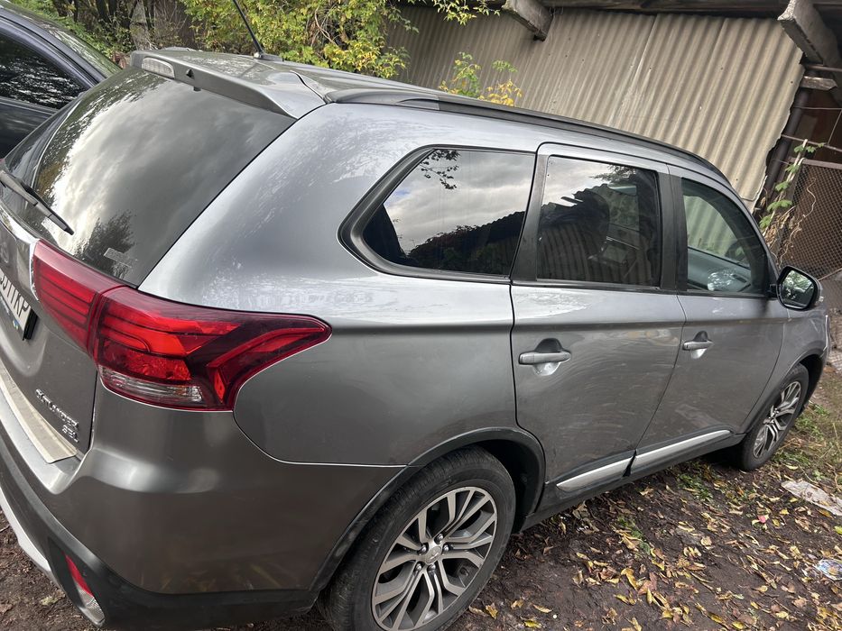 Mitsubishi outlander Sport  3 2,4газ/бен