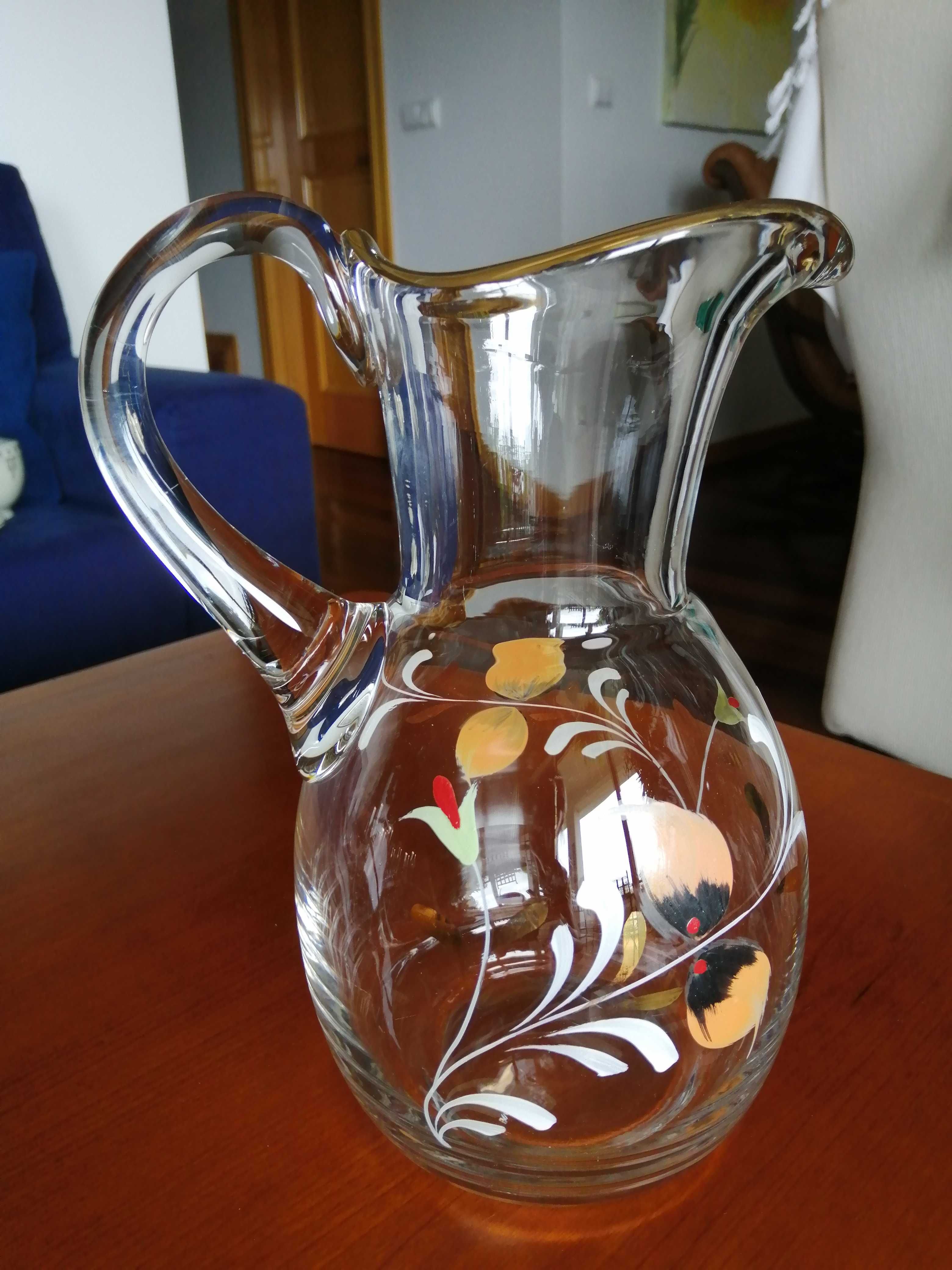 Conjunto de jarro e 5 copos de pé alto em vidro antigo