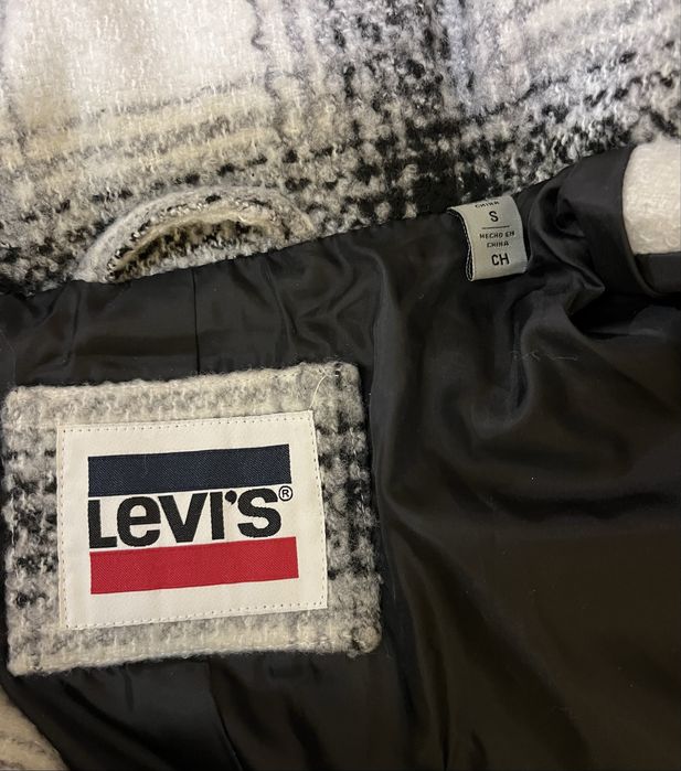 Зимня жіноча куртка “Levi’s” р S
