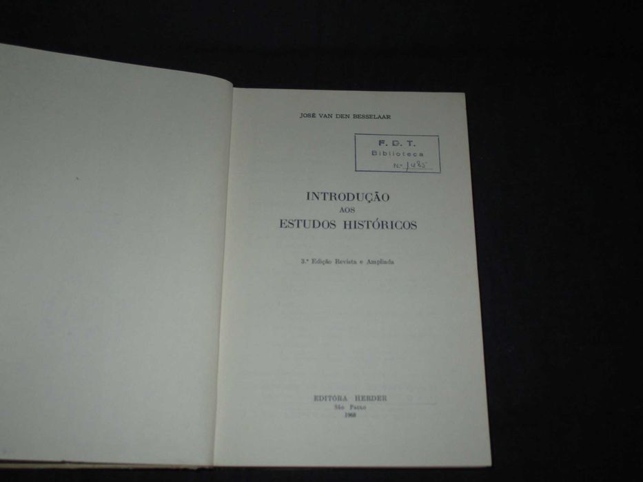 Livro Introdução aos Estudos Históricos Besselaar