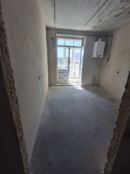 Новобудова 54м2  ЦЕНТР Продам 1 кім квартиру