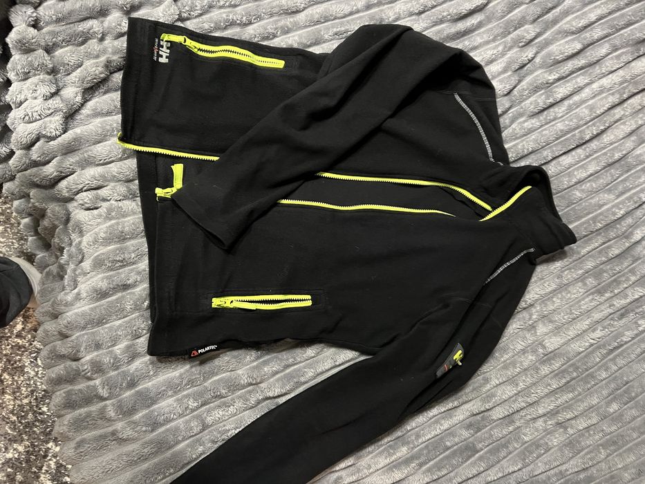Продам Helly Hansen