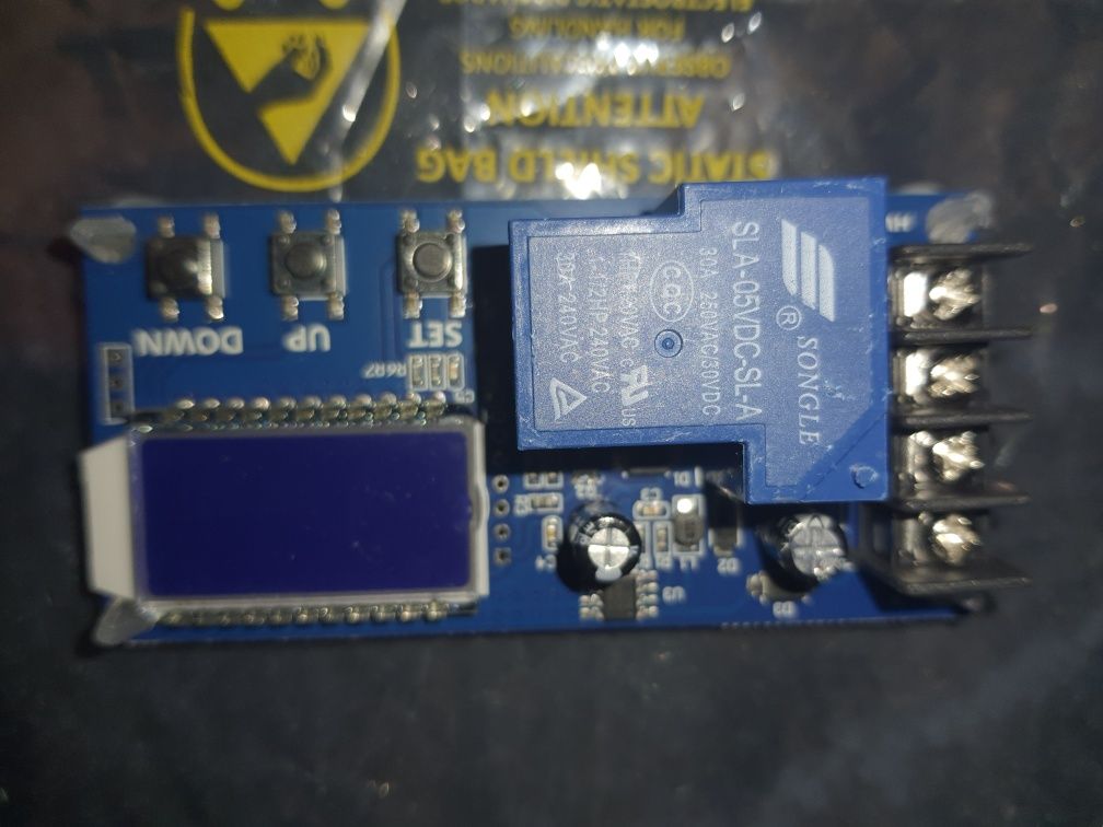 Kontroler regulator ładowania akumulatorów 6V - 60V do 30A