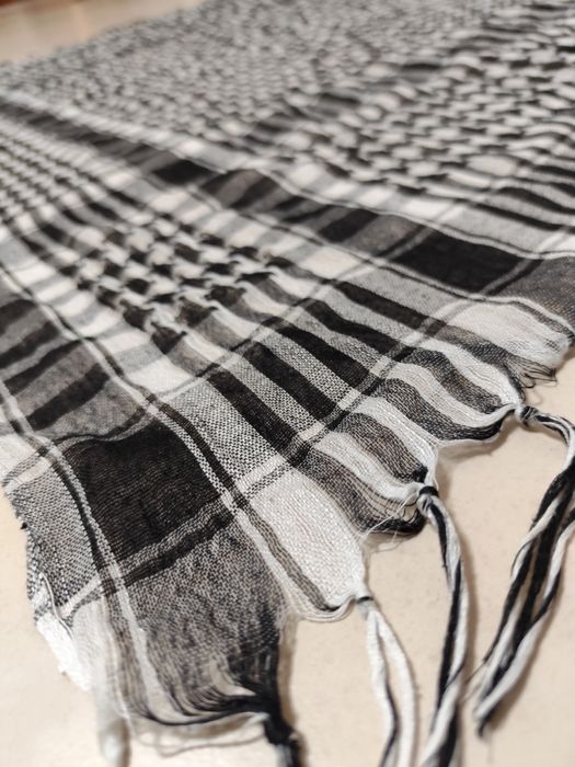 Lenço preto e branco - Palestina
