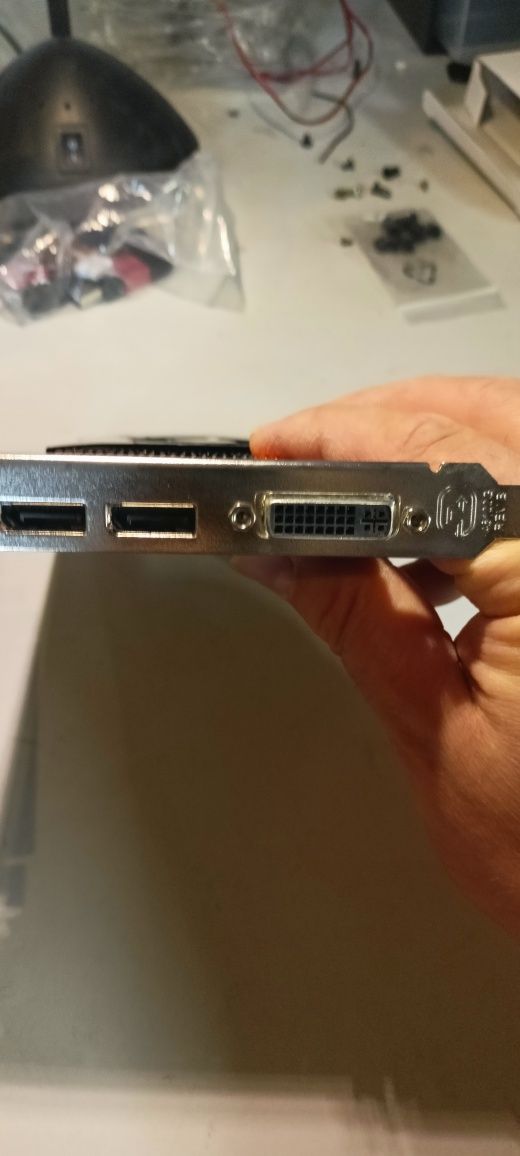 AMD fire pro w5000 2gb ddr5