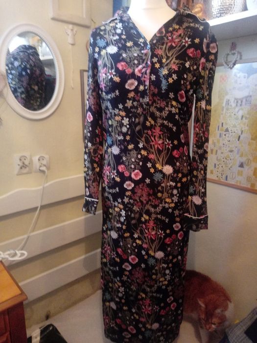 Czarna sukienka w kwiaty - M&S Collection; rozmiar S/M