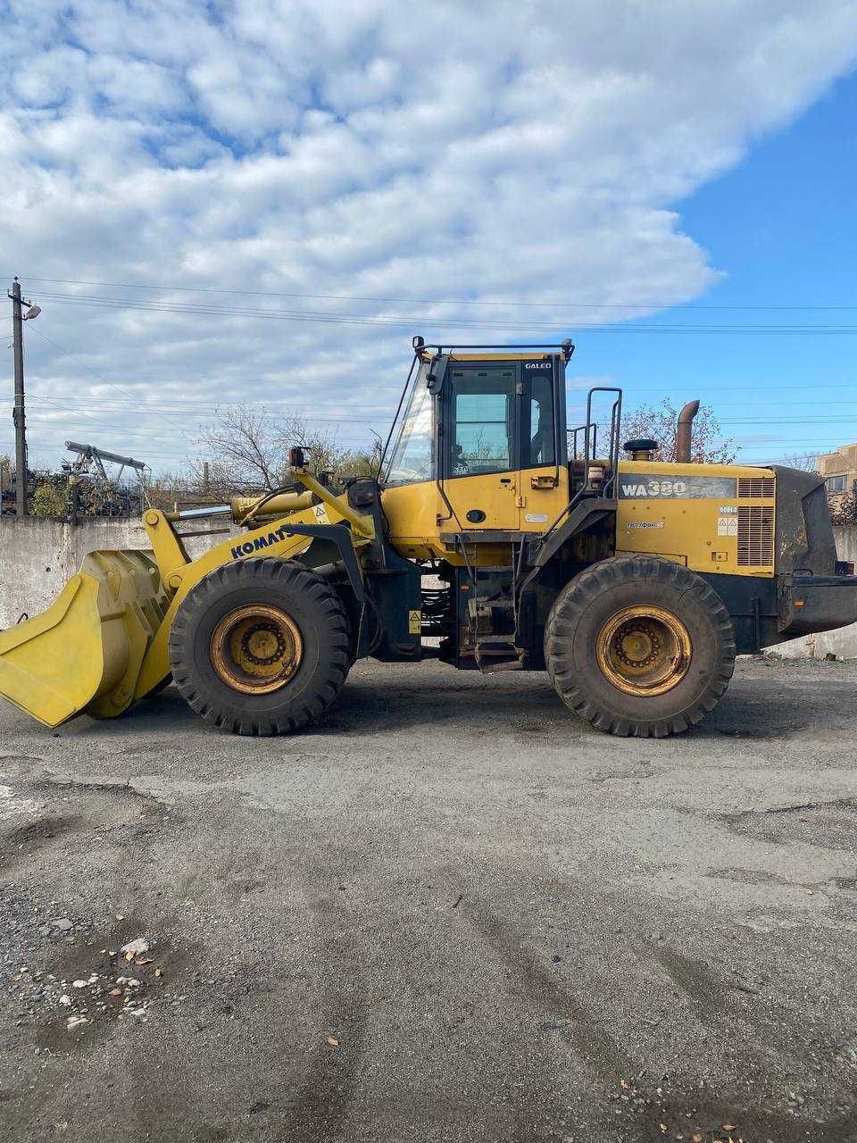 Навантажувач Komatsu WA380-6