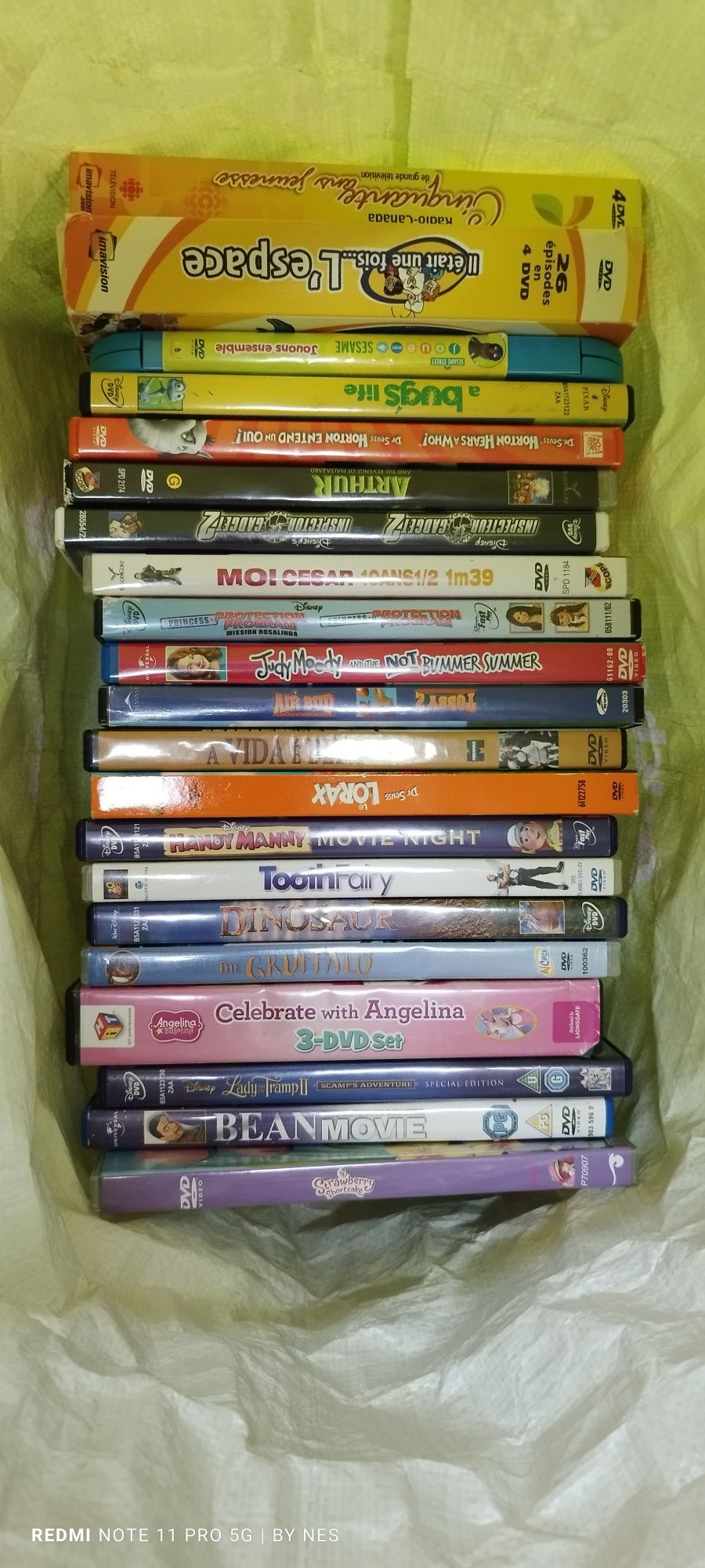 90 DVDs infantis