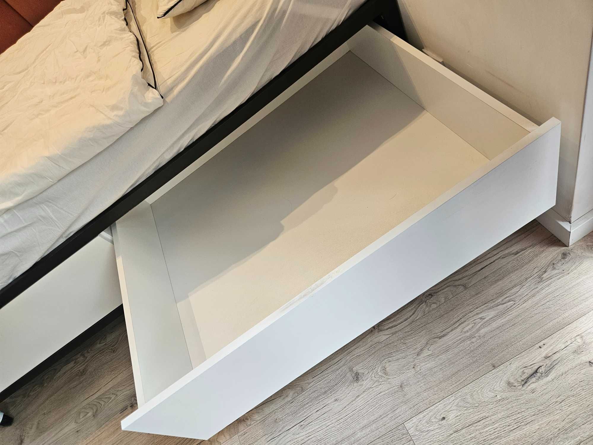 2 łóżka designerskie na kółkach / 2 custom made designer beds