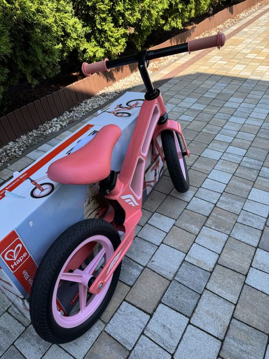 Rowerek biegowy Hape różowy