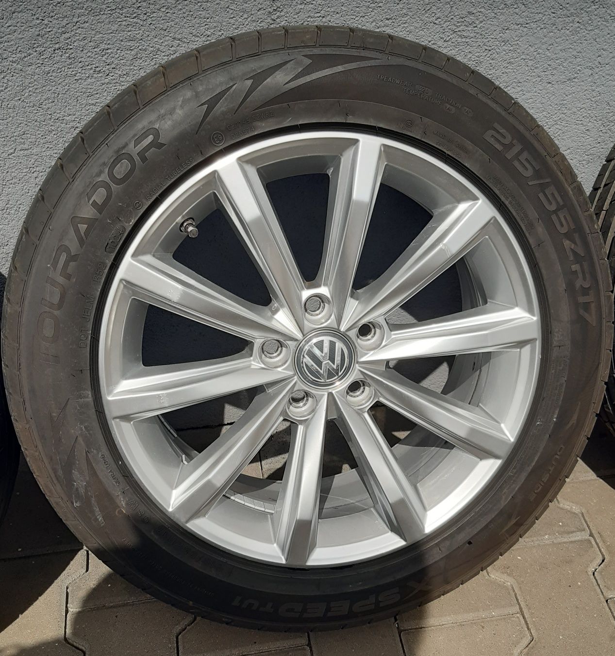 Felgi aluminiowe 5x112 R17 VW z oponami