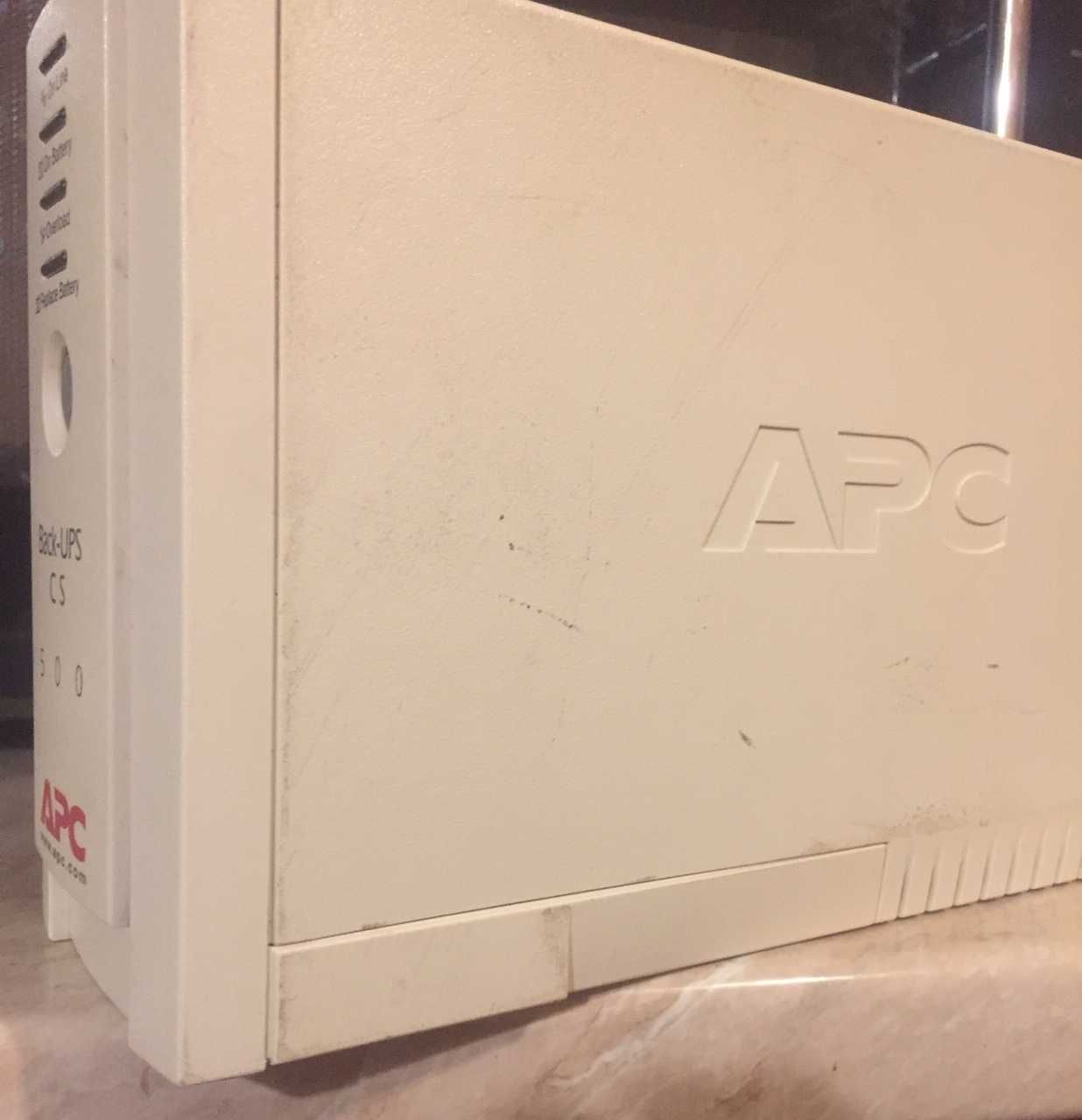 Джерело безперебійного живлення UPS APC 500cs