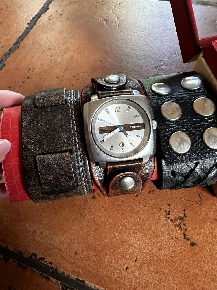 Fossil zegarek męski z wymiennymi bransoletami kwarcowy