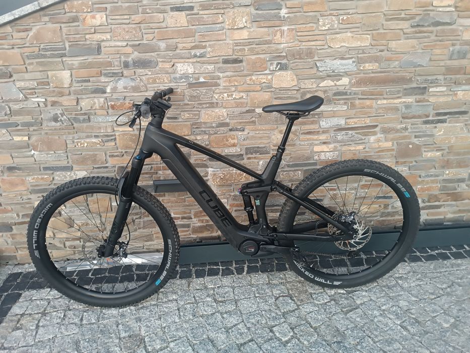 Rower elektryczny Cube