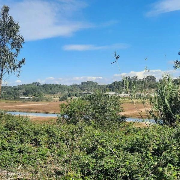 Terreno Novo em Aveiro com Vista para Lagoa e Campo