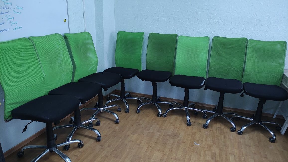 Продам офисные кресла AMF Аэро HB Tilt