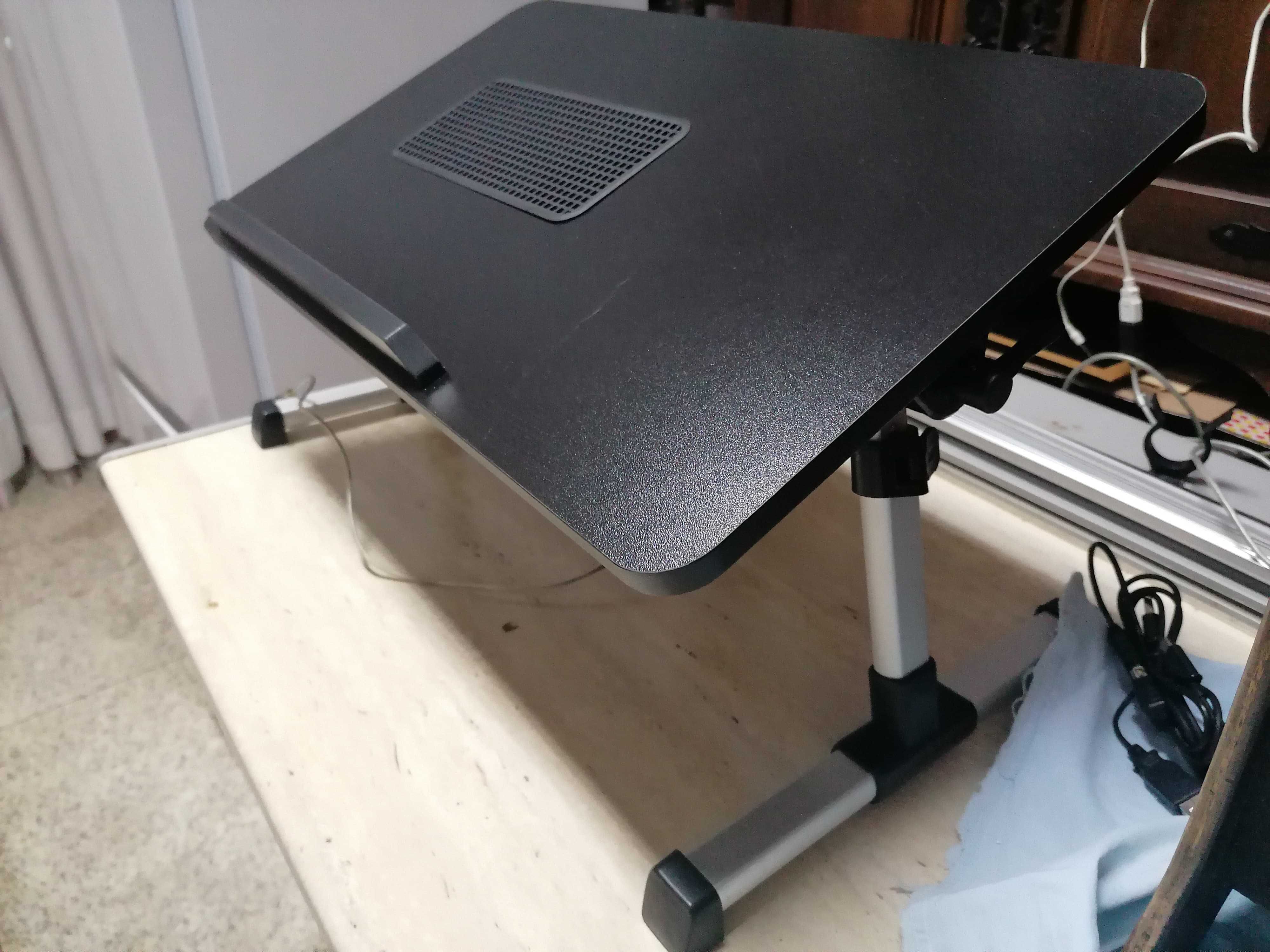 Mesa/ suporte para computador