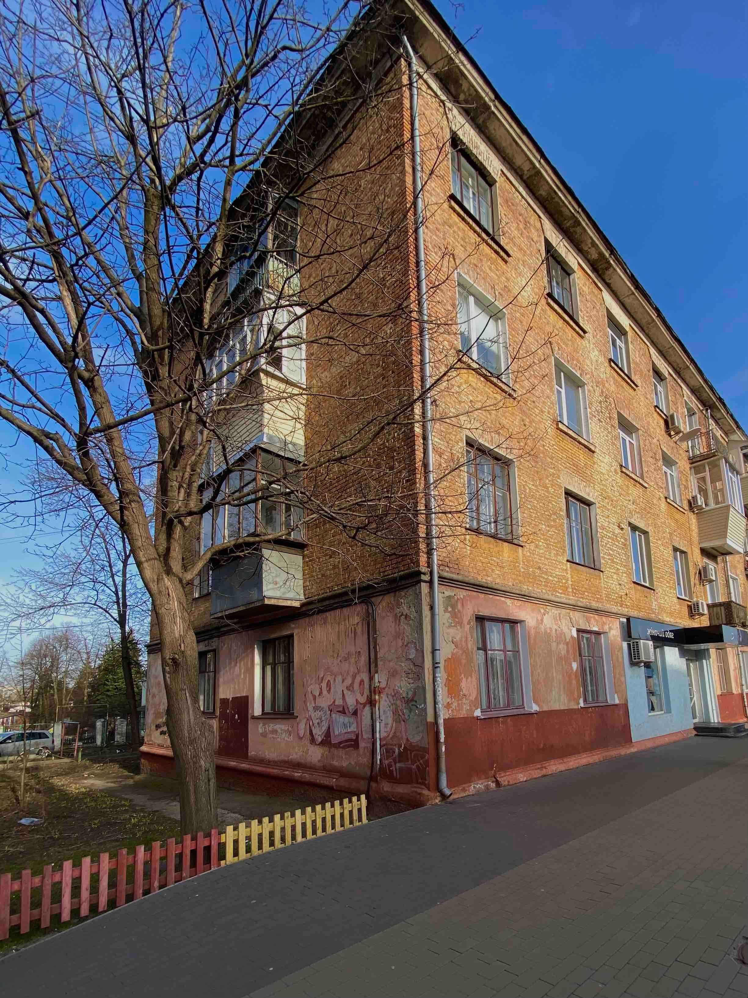 Центр Міста,Простора 3 кімнатна 74м2 ,сталінка ,Сертифікат (NN)