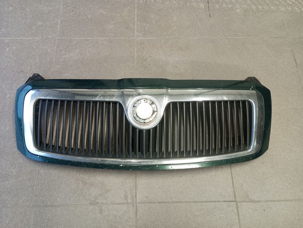 Grill atrapa Skoda Superb 1