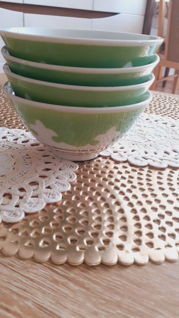 Salaterki Piesocznoje, miseczki na lody, kompot, deser.