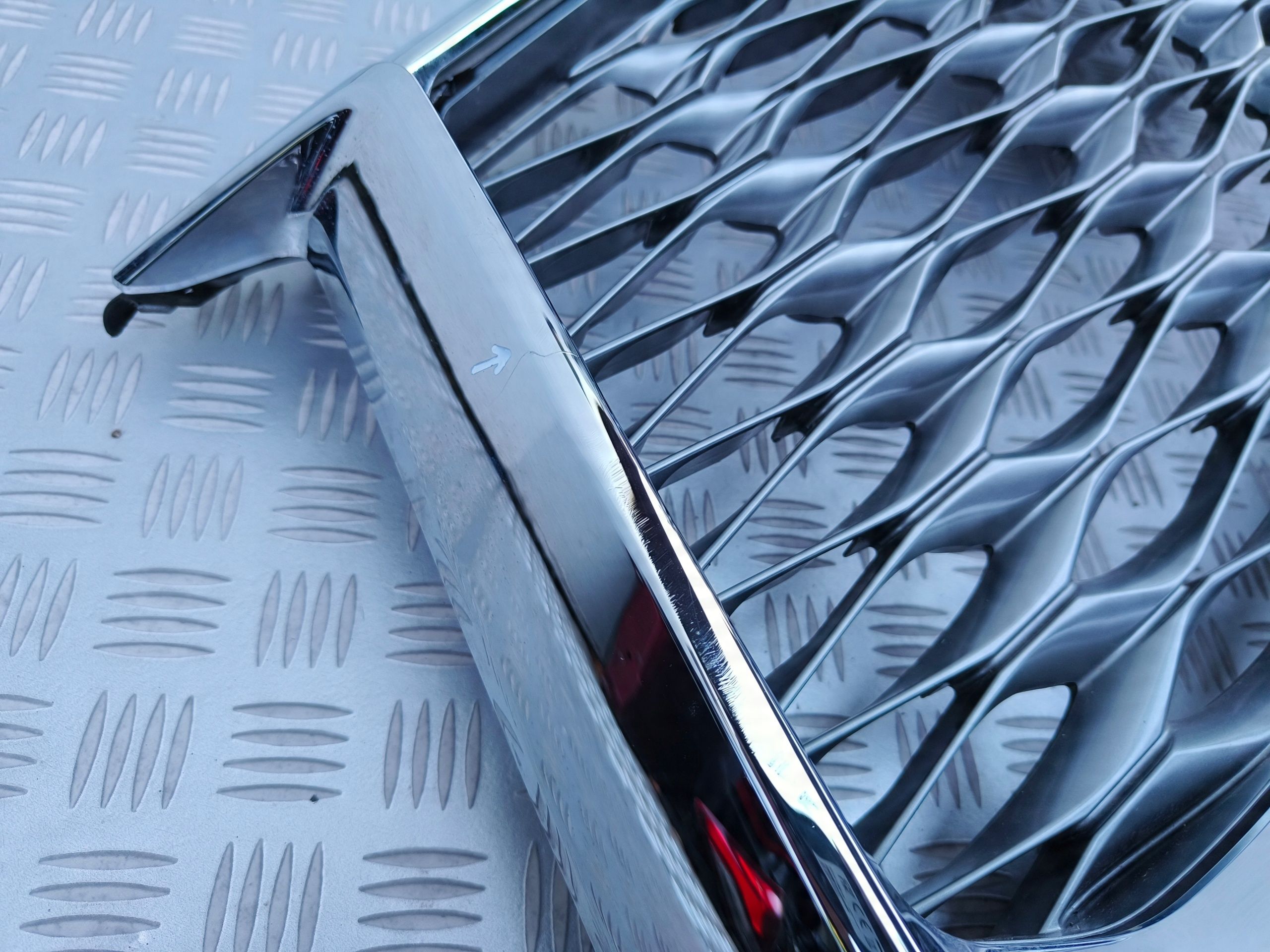 Infiniti 2024 Grill Atrapa przód Znaczek Kamera Usa