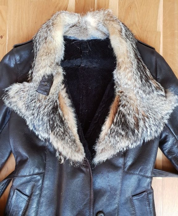 Женское зимнее кожаное пальто