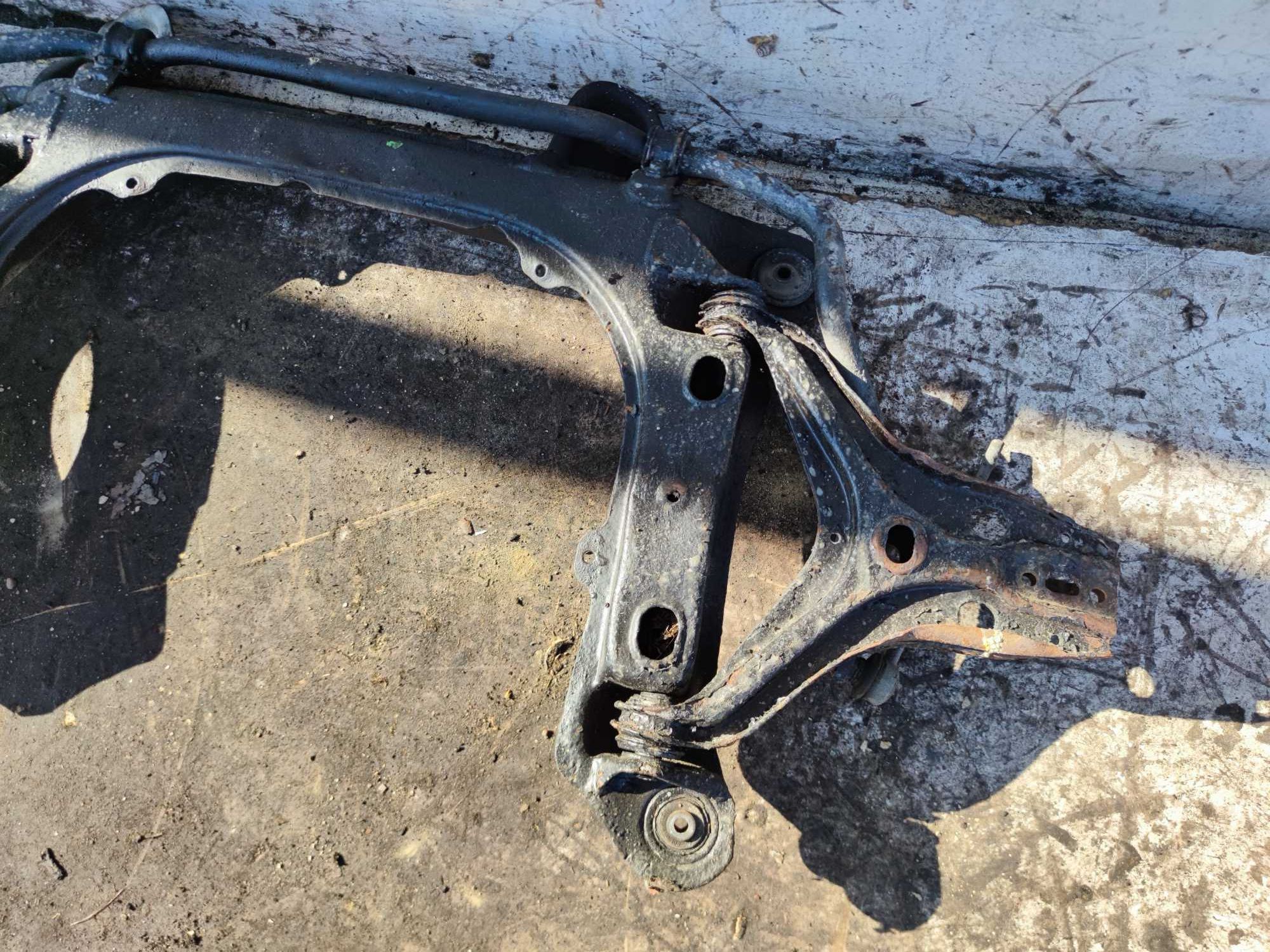 Audi 80 B3 Sanki Wózek Belka Kołyska Trawers Przód Przednie Wahacze