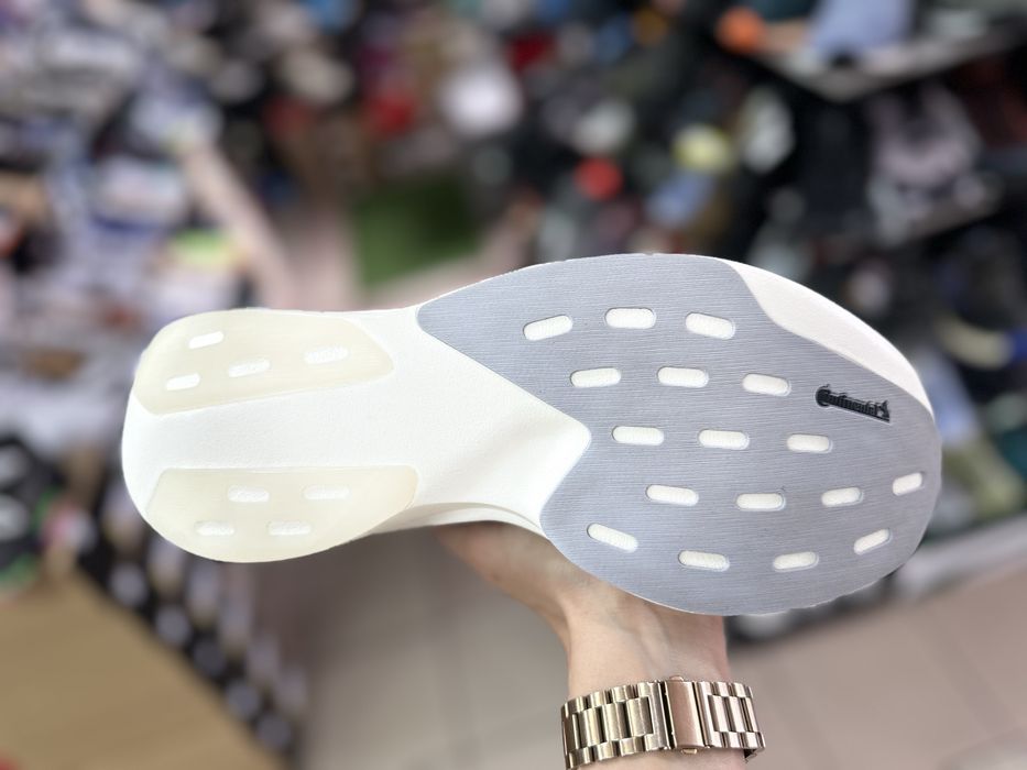 Бігові кросівки Adidas Adizero EVO SL ( РОЗМІР 42 , 42 2/3 )