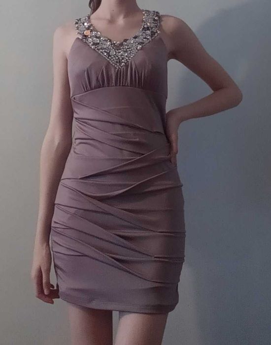 Вишукана обтягуюча сукня/плаття