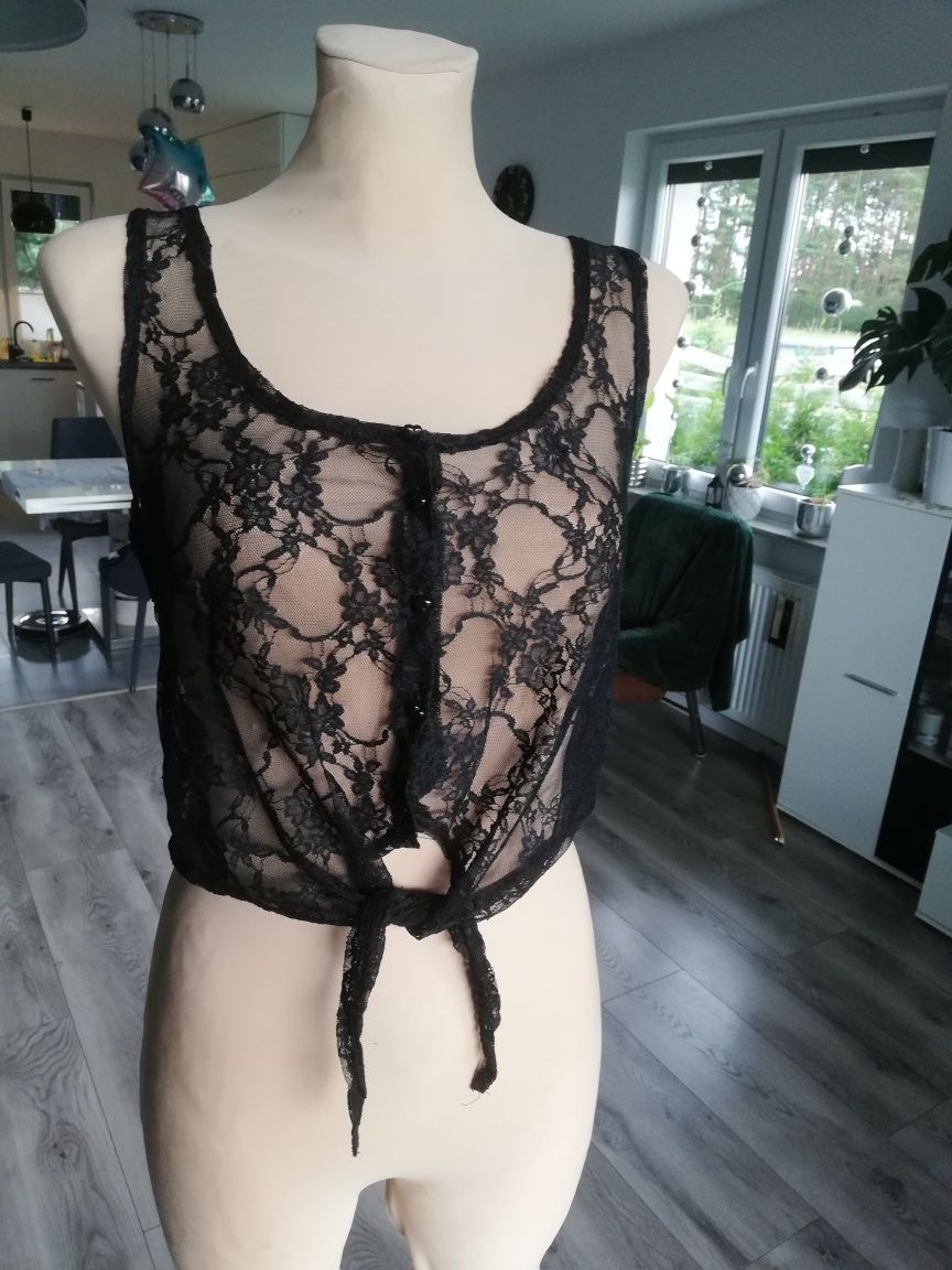 R. 40 New look czarny koronkowy wiązany top odkryty pępek