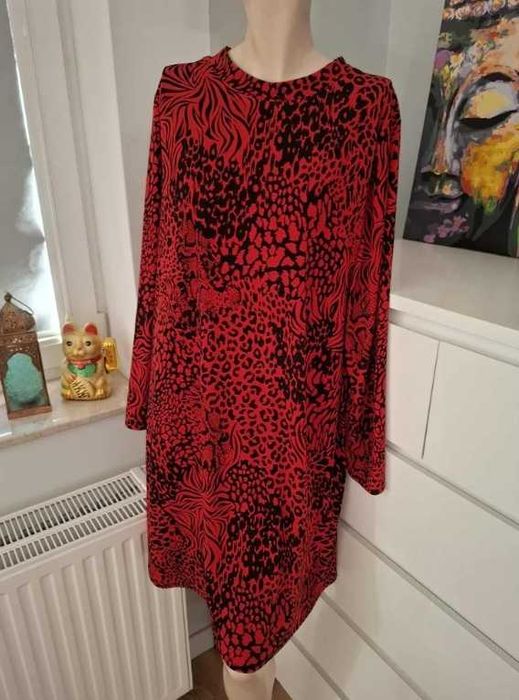 46 Wallis czarna czerwona sukienka animal print panterka zebra na zime