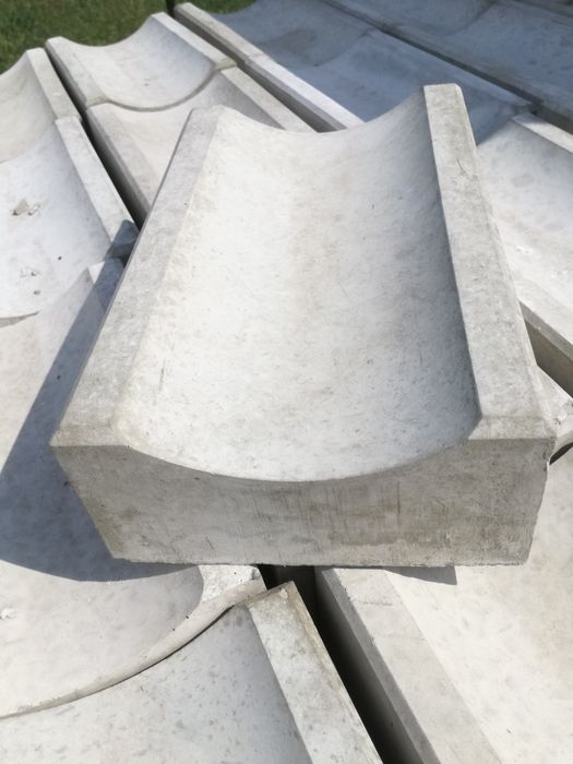 Бруківка.Старе місто, Римський камінь