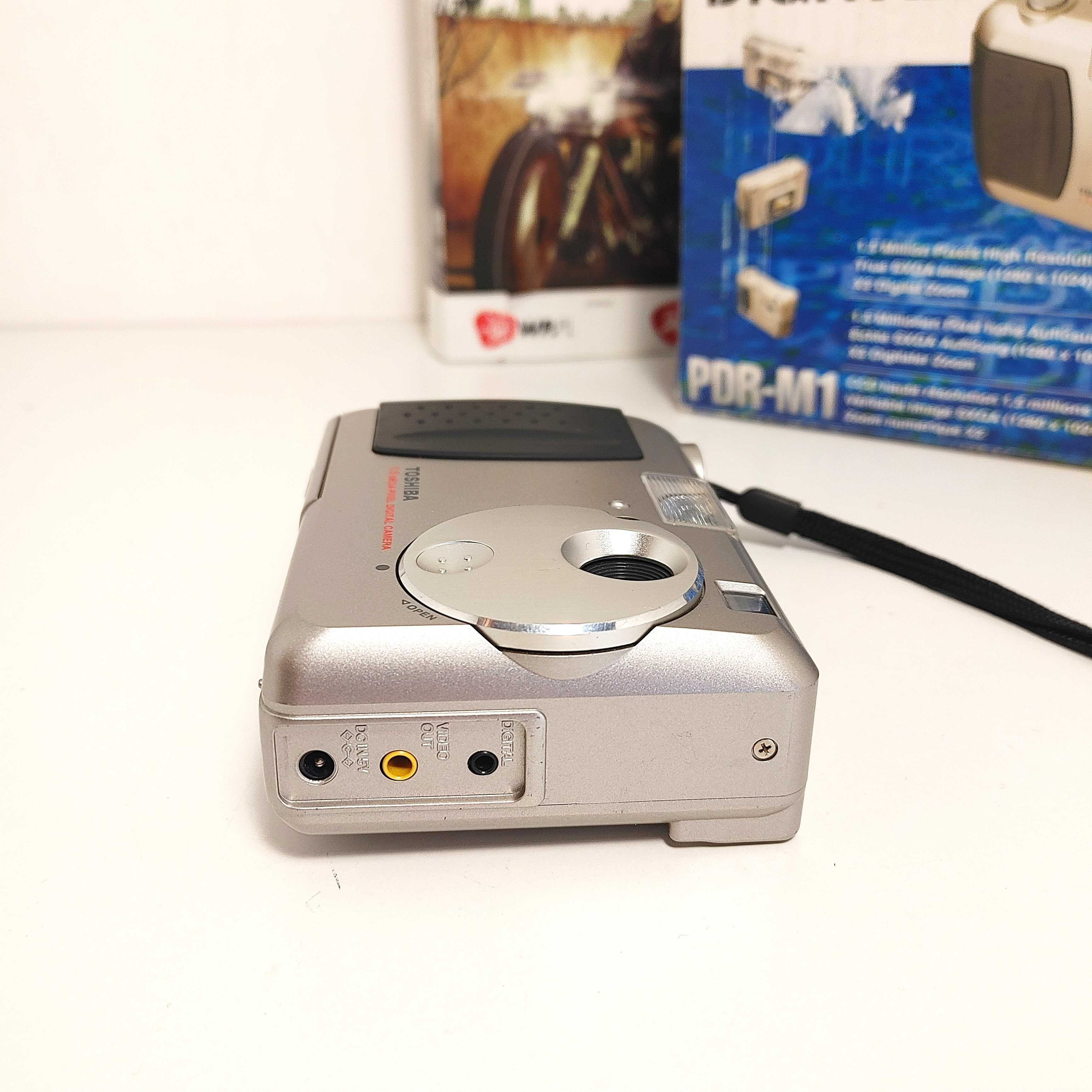 Cyfrowy aparat RETRO Toshiba PDR-M1 matryca 1,5 MPix z pudełkiem