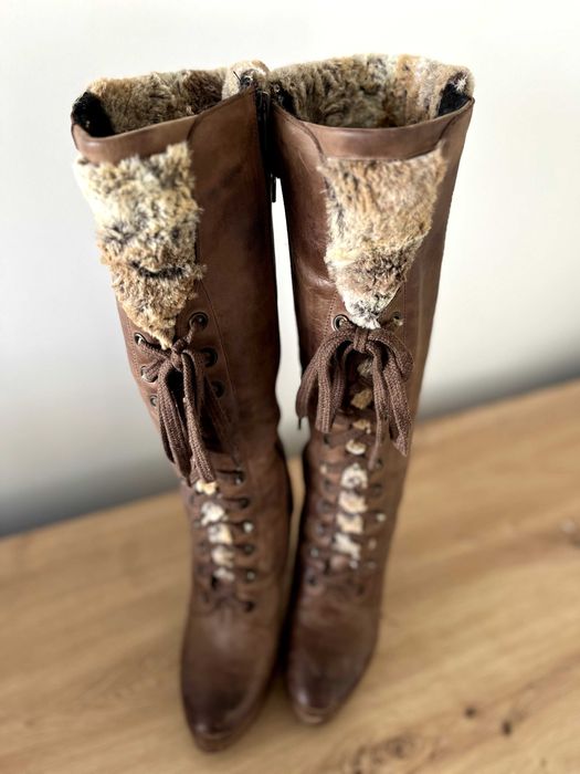 Eleganckie zimowe kozaki z futerkiem