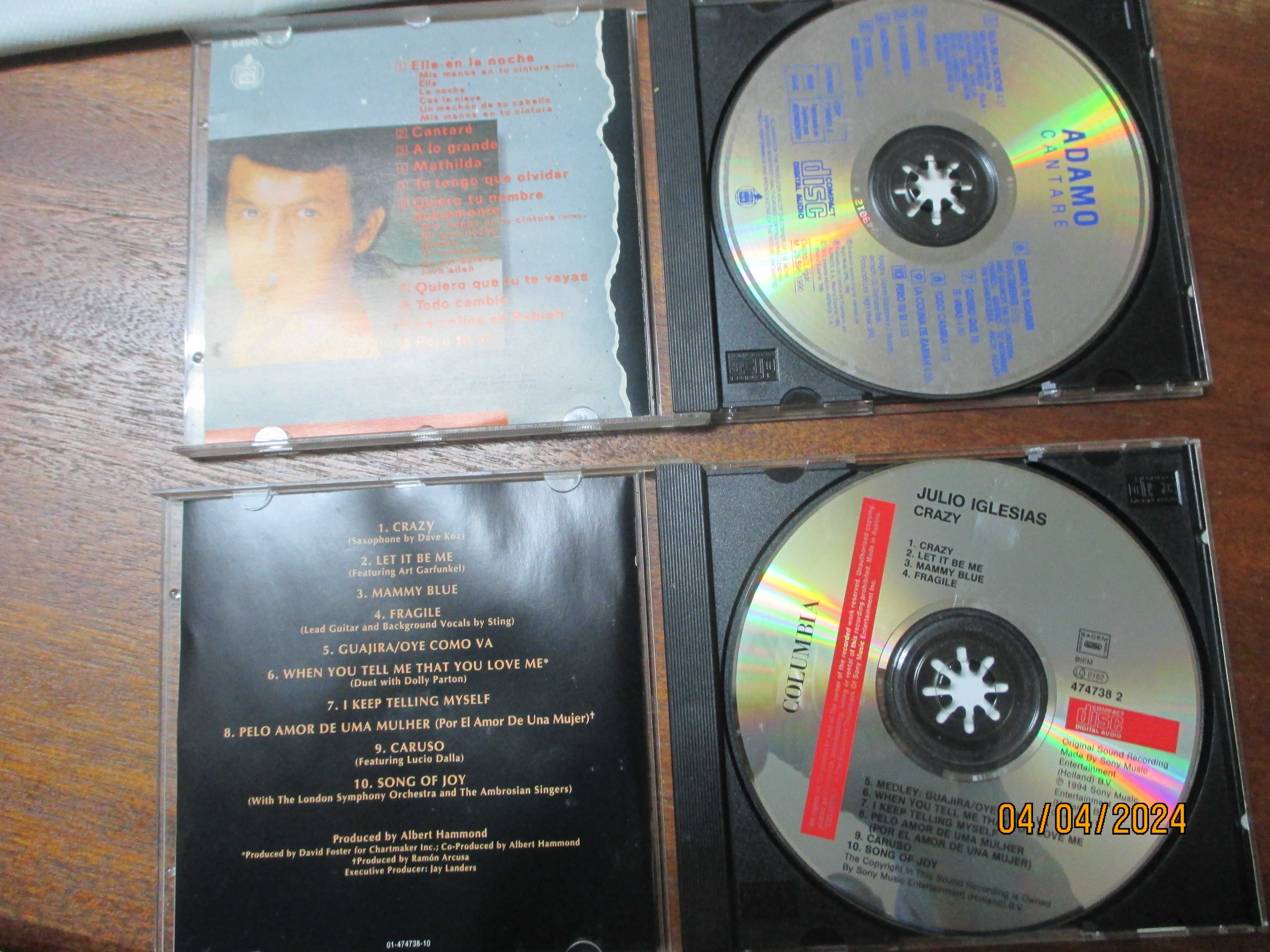 4 CD's - 2 de Roberto Carlos, 2 de Julio Iglesias e 1 de Adamo