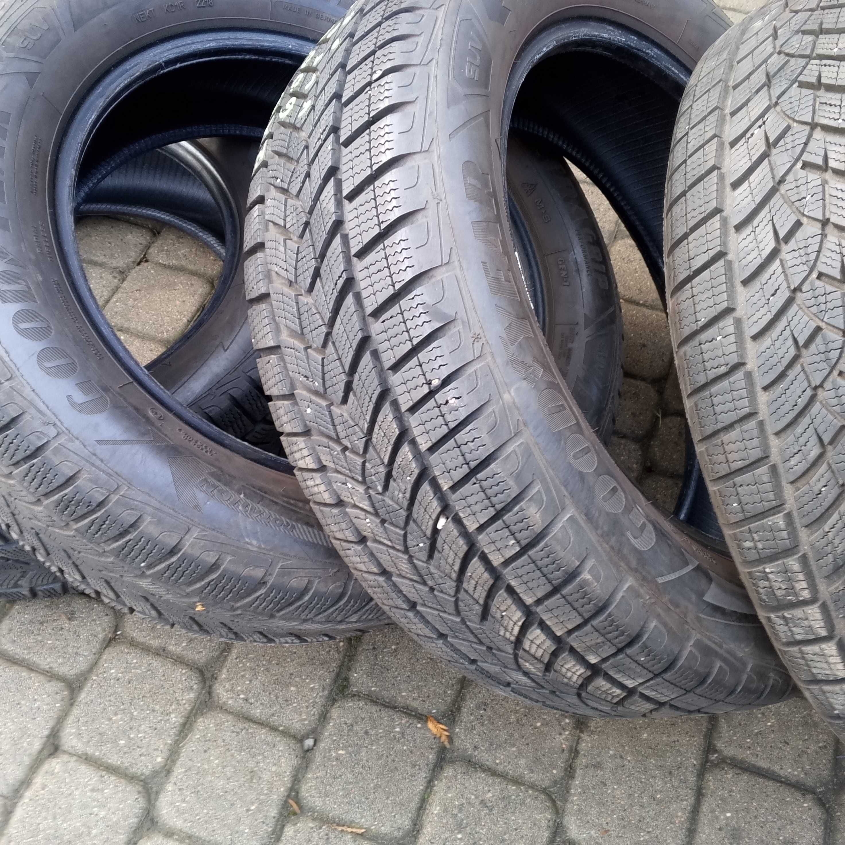 opony 4szt. 215/60/17 Goodyear ultra Grip Performance Gen -1 ,  SUV