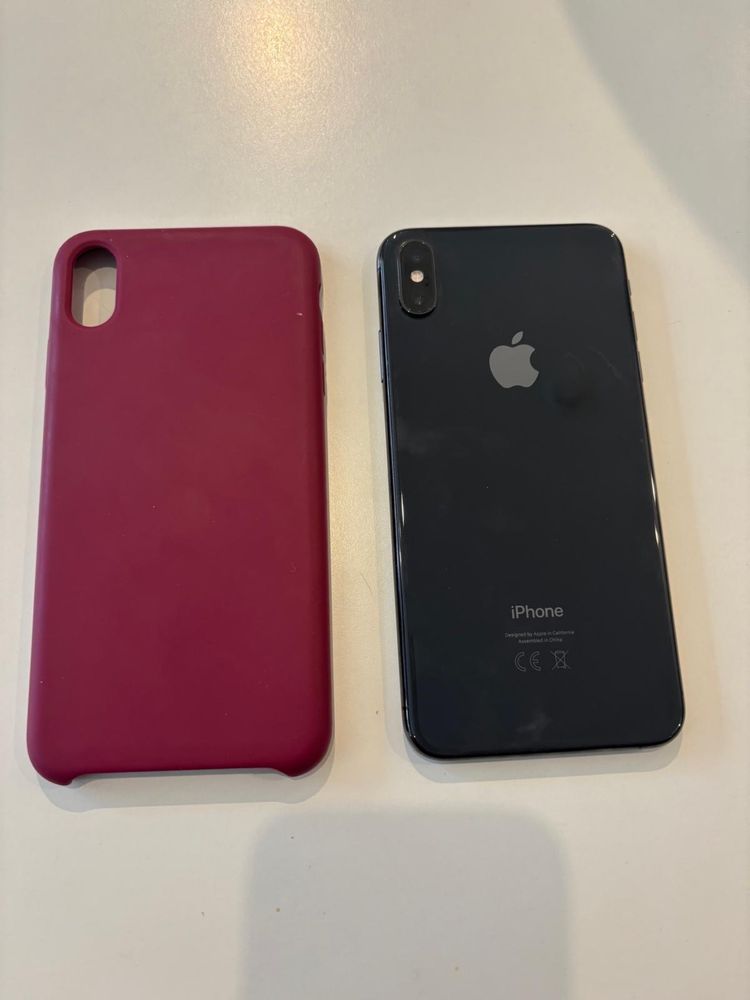 Iphone XS Max com capa