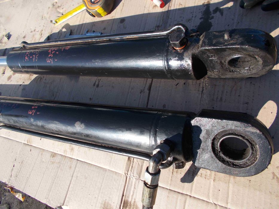 Siłownik Hydrauliczny Dwustronnego Działania 118cm rozłożony