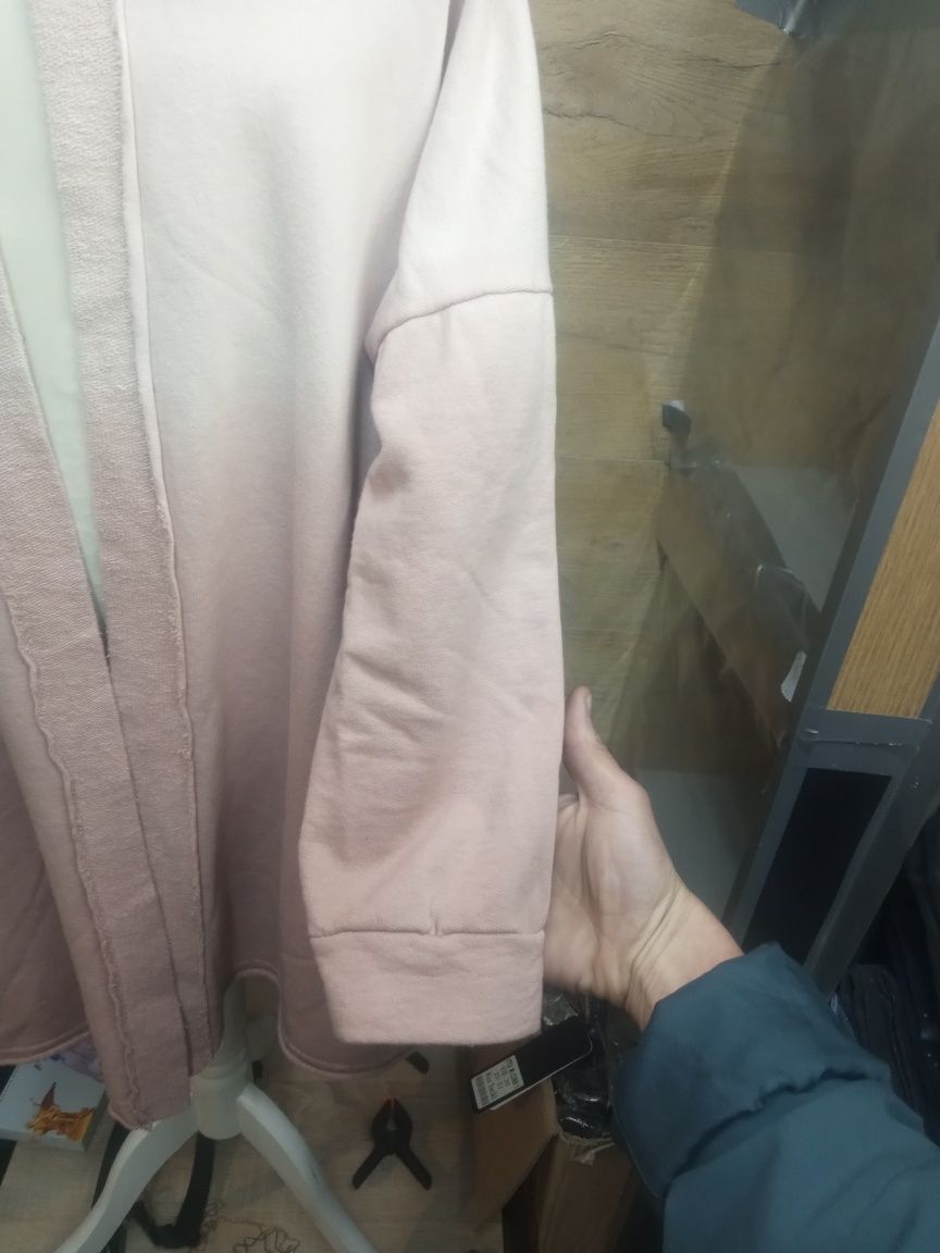Narzutka dresowa bawełna Włoska z nadrukowanym napisem na plecach
