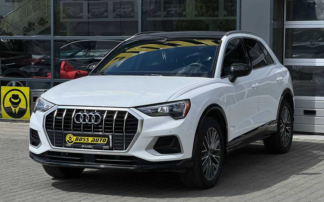 Audi Q3 2021 року