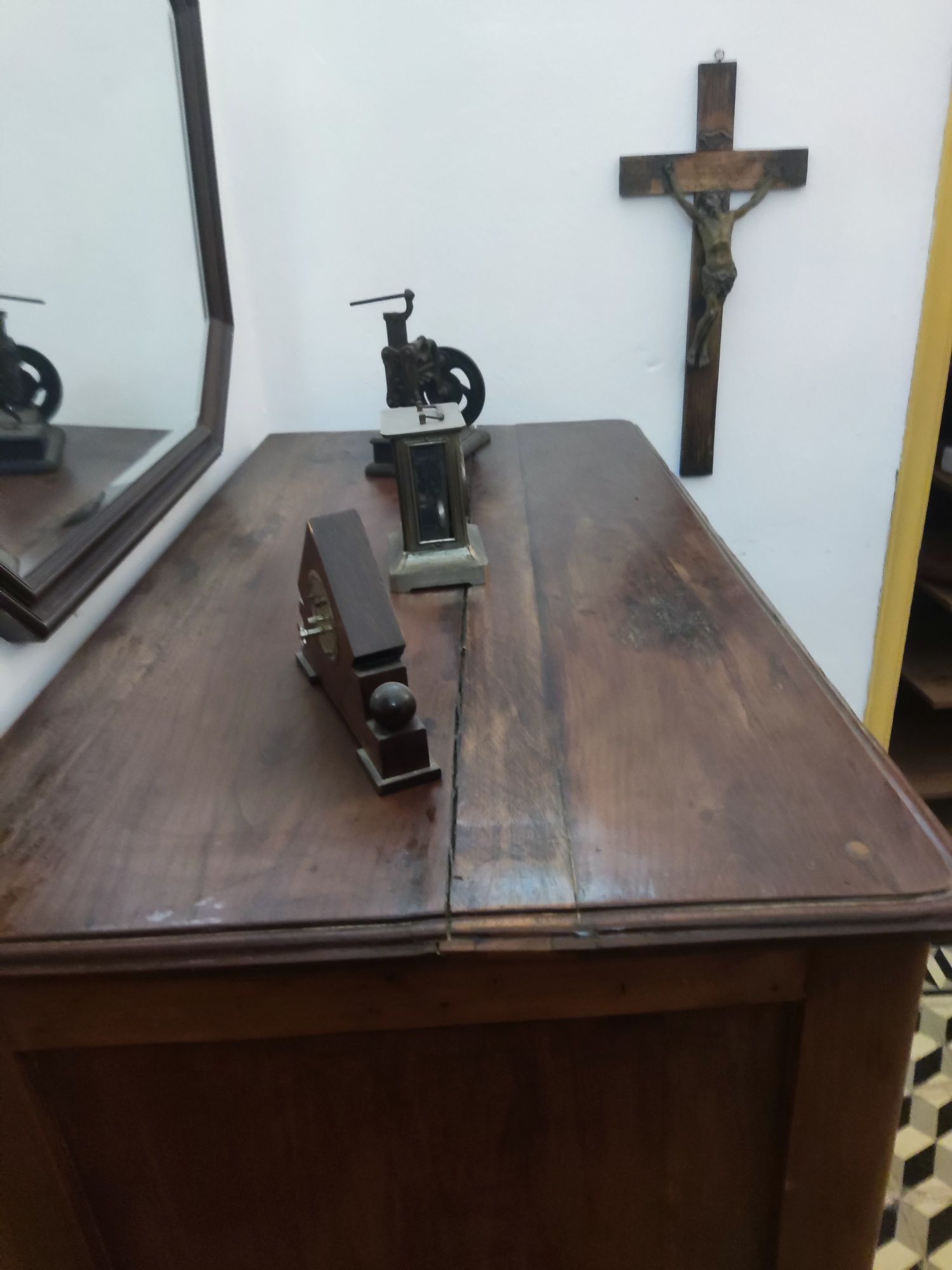 Cómoda/escrivaninha