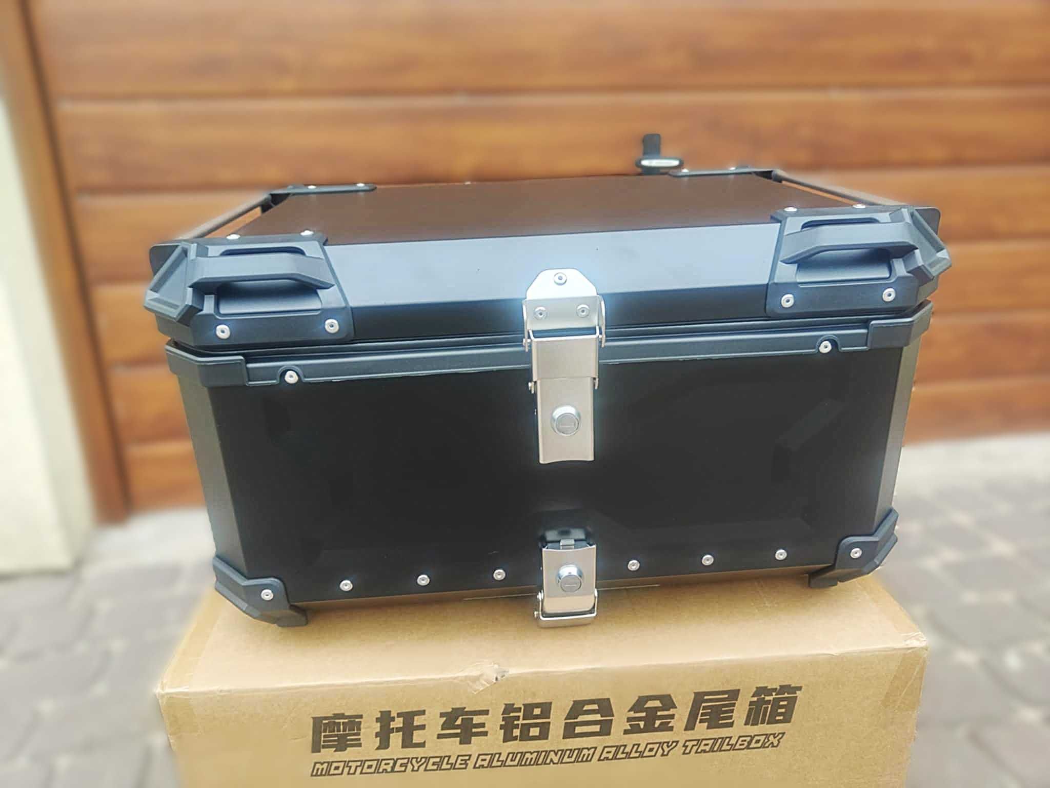 Aluminiowy kufer motocyklowy 65L kufer centralny na DWA KASKI + PŁYTA
