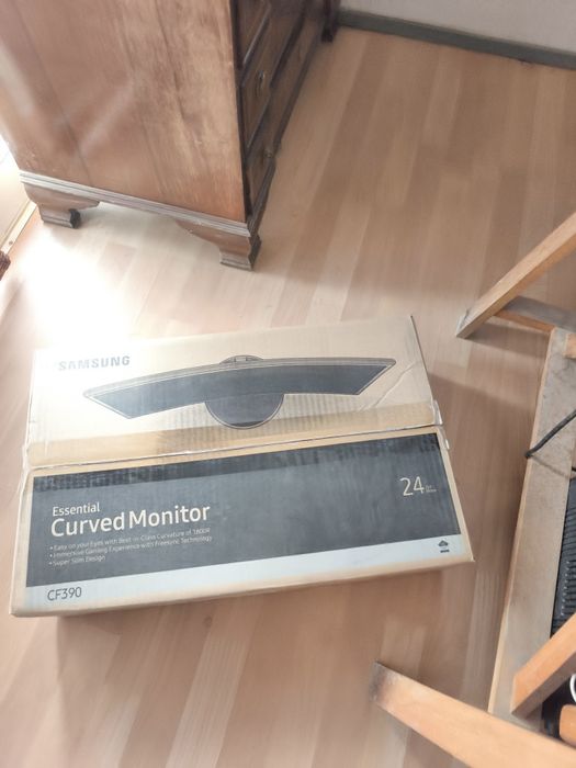 Monitor curvo Samsung - em estado como novo!