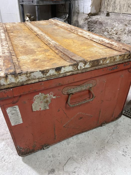 Mala de Metal Vintage – Antiga TAP – Rara!