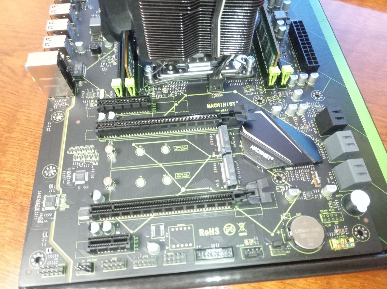 X99-MR9A+ Xeon 2666v3