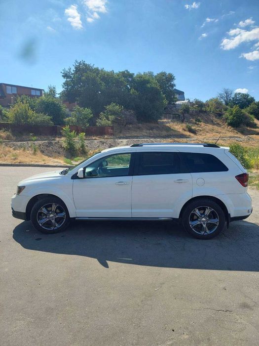 Продаю Dodge Journey 2016 года выпуска